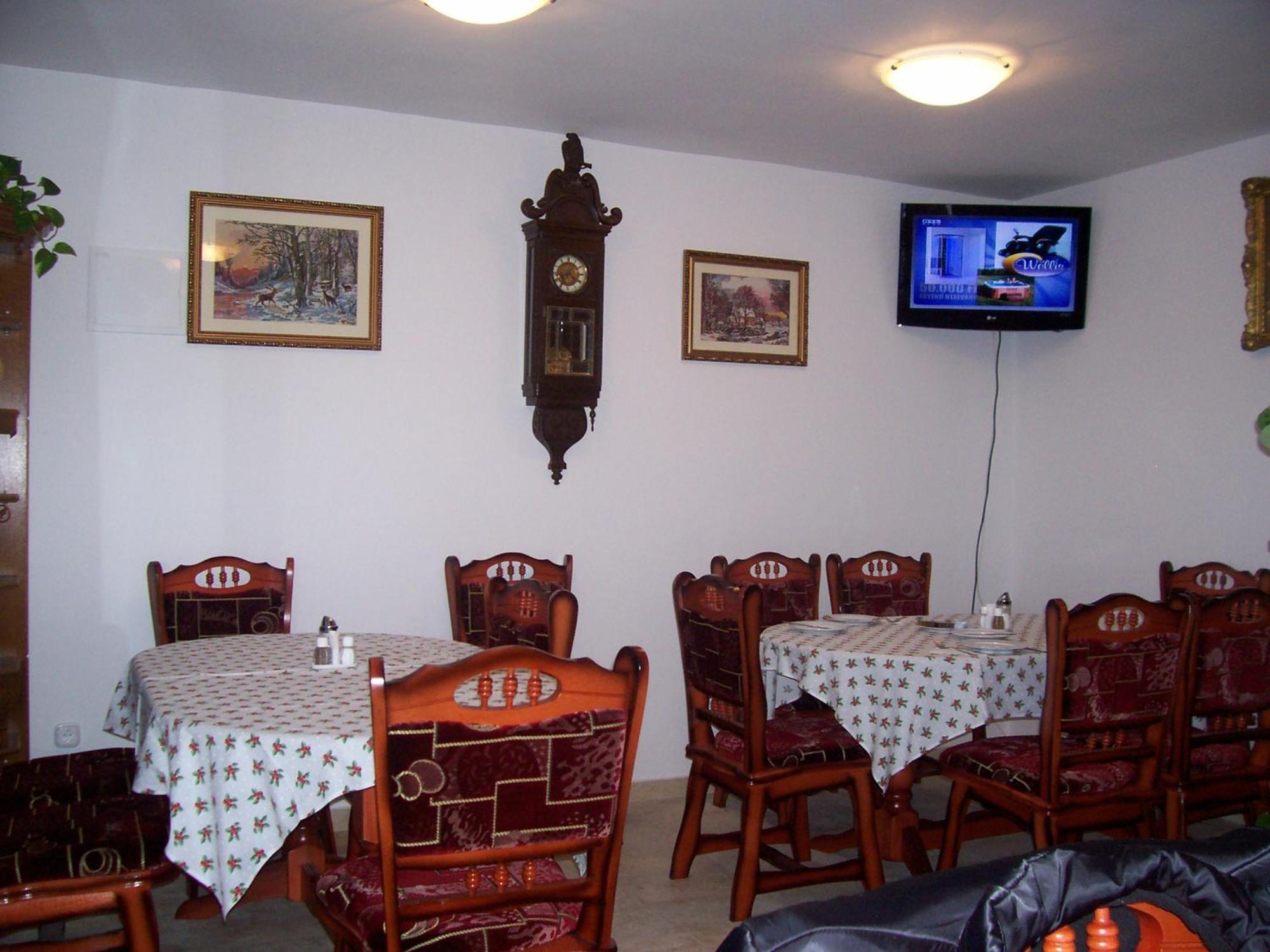 Julia Vendeghaz Hotel Zalakaros Ngoại thất bức ảnh